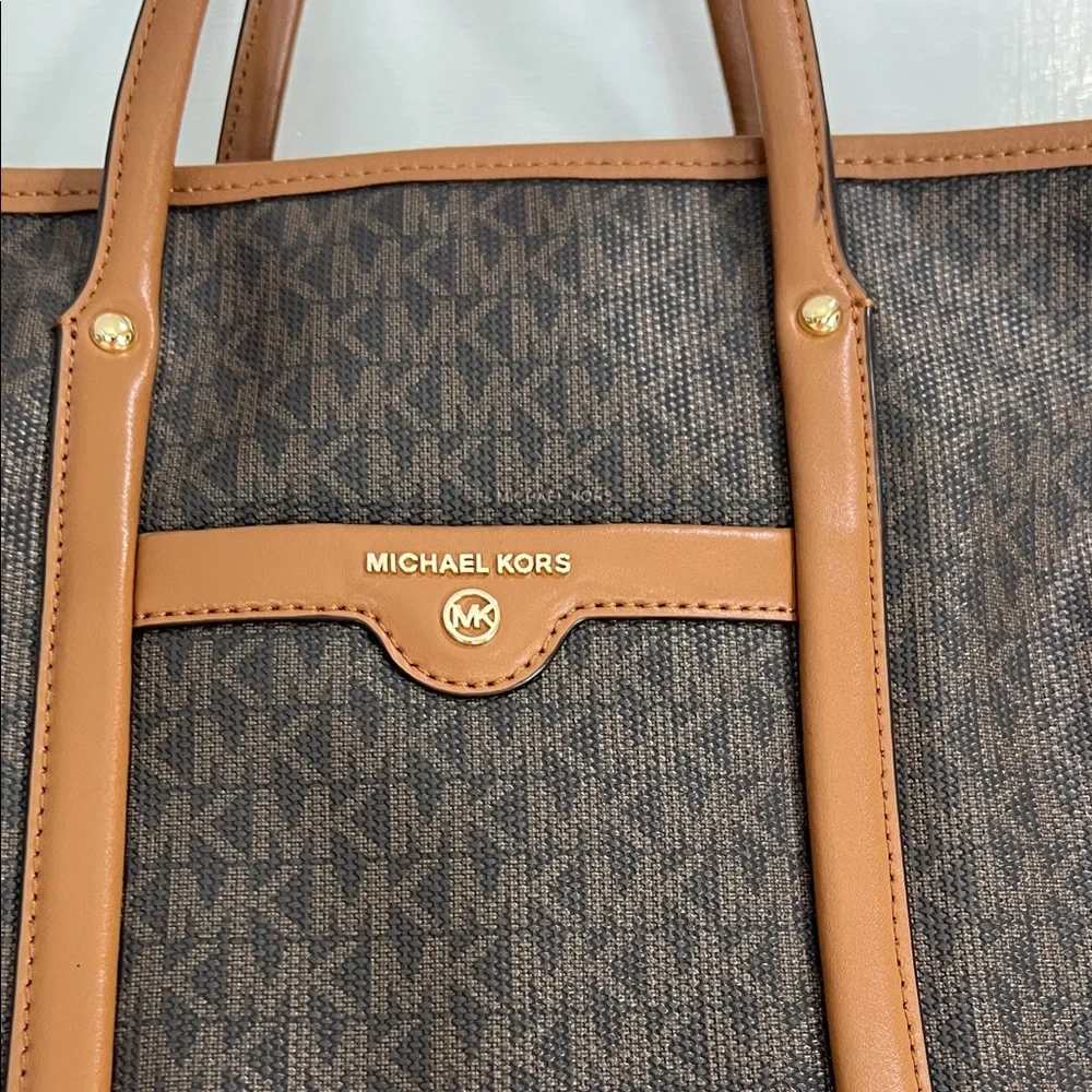 Michael Kors Dark Brown and Tan Bag - Picture 3 of 9